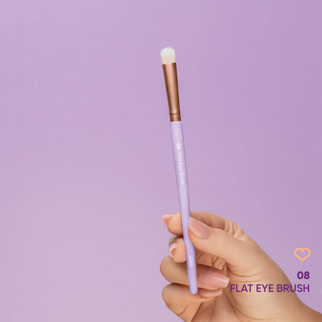 08-FLAT-EYE-BRUSH-1.jpg